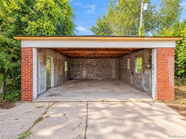 14481 Maddelein Street, Detroit, MI 48205