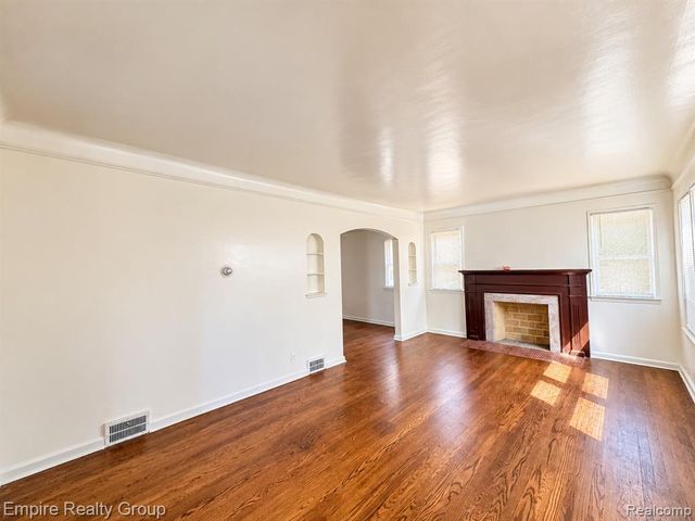 14481 Maddelein Street, Detroit, MI 48205