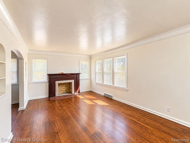 14481 Maddelein Street, Detroit, MI 48205