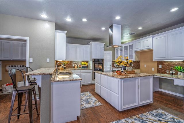14841 Santa Gertrudis Dr, Corpus Christi, TX 78410