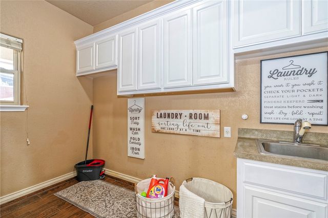 14841 Santa Gertrudis Dr, Corpus Christi, TX 78410