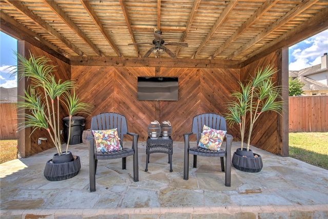 14841 Santa Gertrudis Dr, Corpus Christi, TX 78410