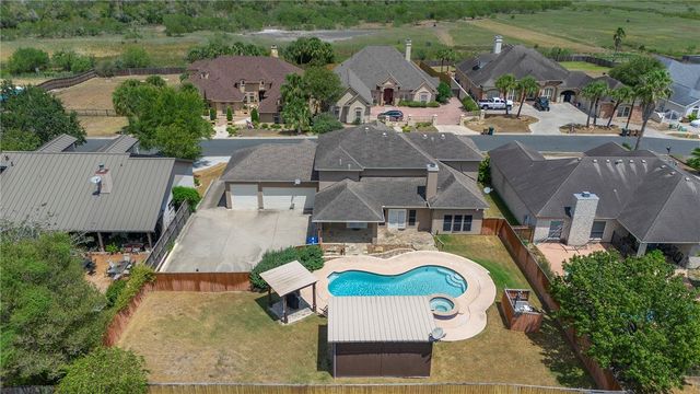 14841 Santa Gertrudis Dr, Corpus Christi, TX 78410