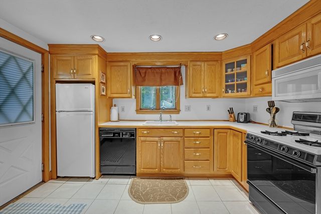 136 Washington St, Norwood, MA 02062