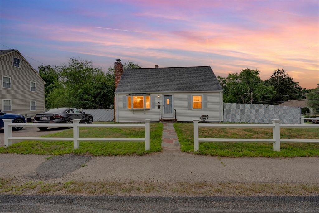 136 Washington St, Norwood, MA 02062