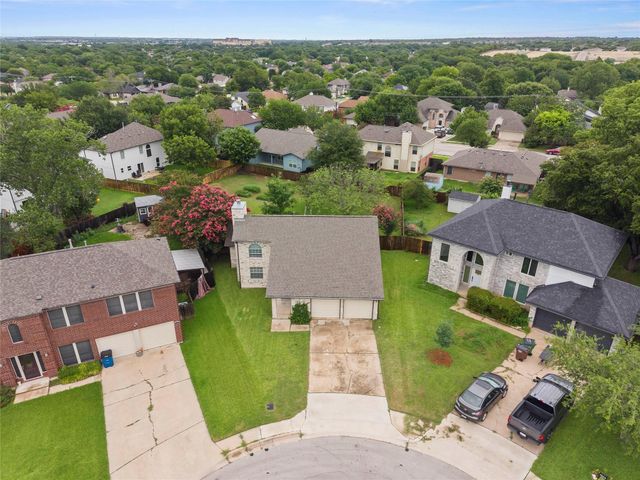 709 Firethorn LN, Round Rock, TX 78664