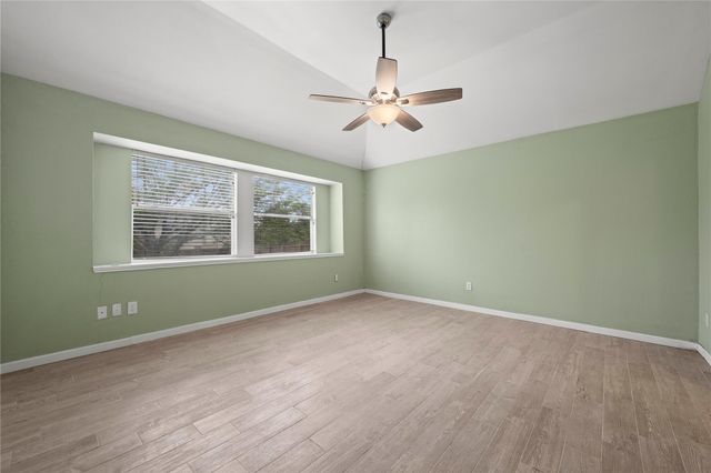709 Firethorn LN, Round Rock, TX 78664