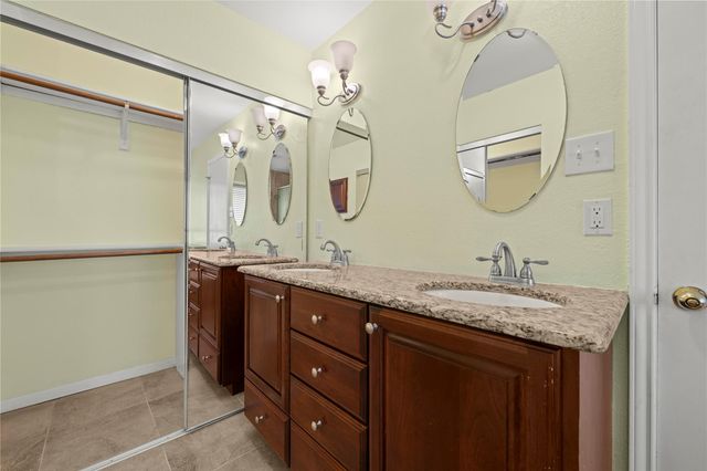 709 Firethorn LN, Round Rock, TX 78664