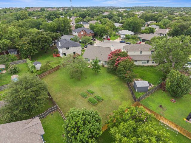 709 Firethorn LN, Round Rock, TX 78664