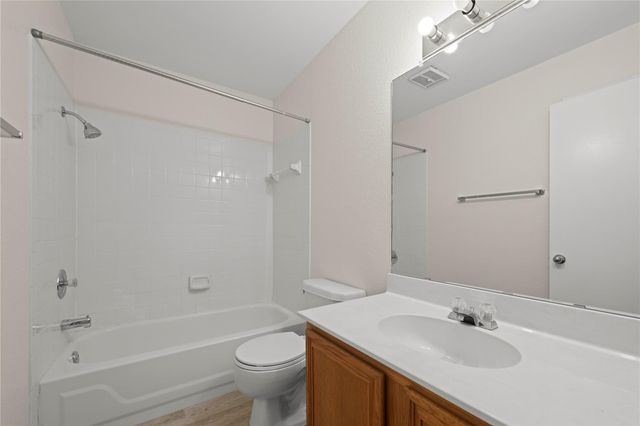 709 Firethorn LN, Round Rock, TX 78664