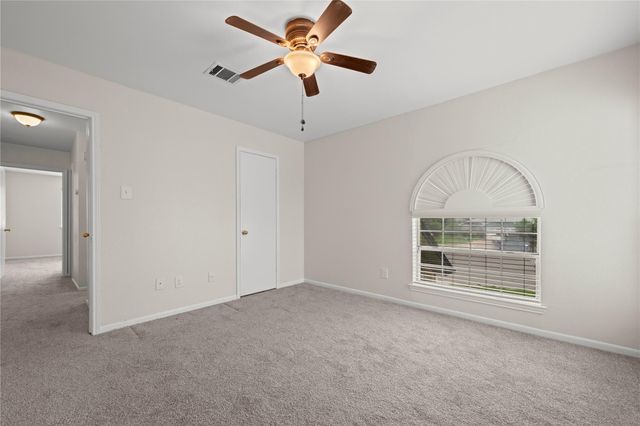 709 Firethorn LN, Round Rock, TX 78664