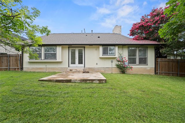 709 Firethorn LN, Round Rock, TX 78664