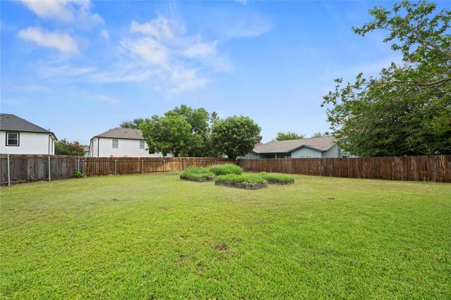 709 Firethorn LN, Round Rock, TX 78664