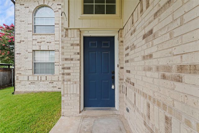 709 Firethorn LN, Round Rock, TX 78664