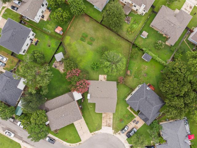 709 Firethorn LN, Round Rock, TX 78664