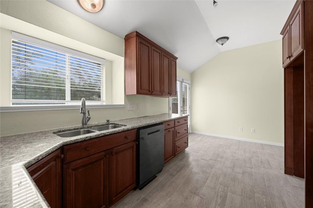 709 Firethorn LN, Round Rock, TX 78664