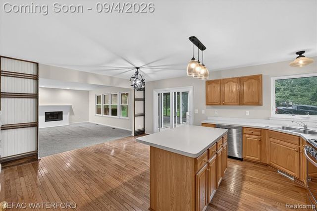 4380 Red Oak Boulevard, Waterford, MI 48329
