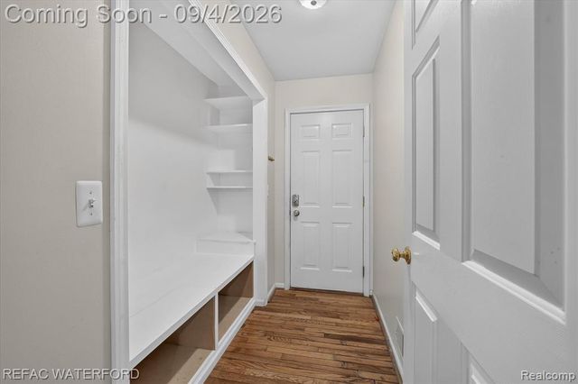 4380 Red Oak Boulevard, Waterford, MI 48329