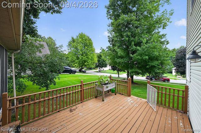 4380 Red Oak Boulevard, Waterford, MI 48329