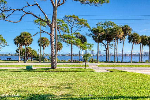 926 S Beach Street, Ormond Beach, FL 32174