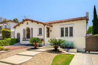 1560 Ridgeway Drive, Glendale, CA 91202