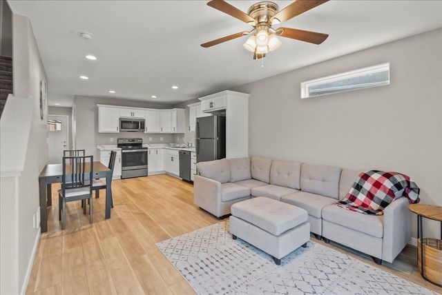 4233 Mourning Dove Drive, Waterloo, IA 50702