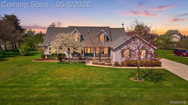 9514 Aspen View Drive, Grand Blanc Charter Township, MI 48439
