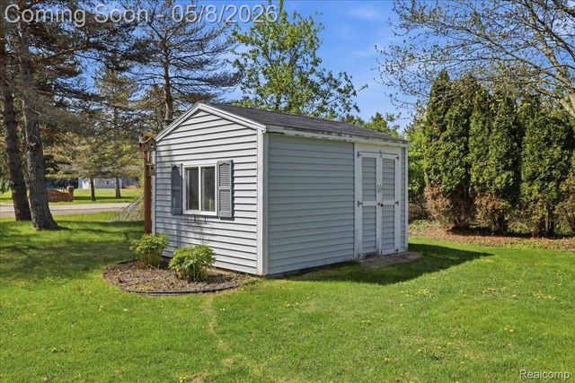 9514 Aspen View Drive, Grand Blanc Charter Township, MI 48439