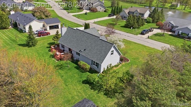 9514 Aspen View Drive, Grand Blanc Charter Township, MI 48439