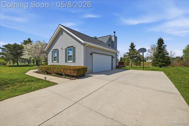 9514 Aspen View Drive, Grand Blanc Charter Township, MI 48439