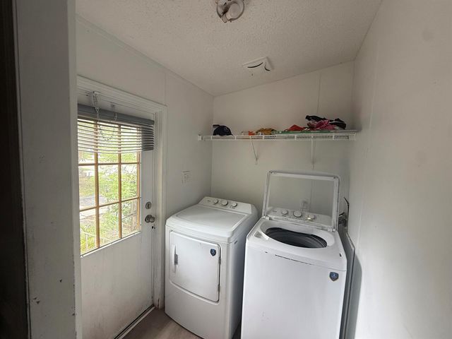 10548 W Sandalfoot Blvd, Boca Raton, FL 33428