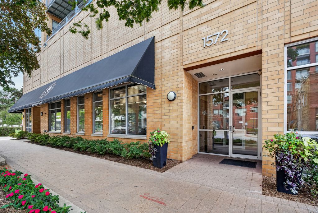 1572 Maple Avenue 406, Evanston, IL 60201 — exterior