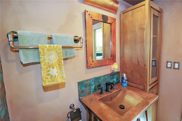 6 Sullivan Street, Newport, RI 02840