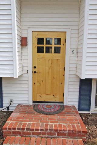 6 Sullivan Street, Newport, RI 02840