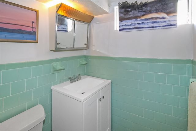 6 Sullivan Street, Newport, RI 02840