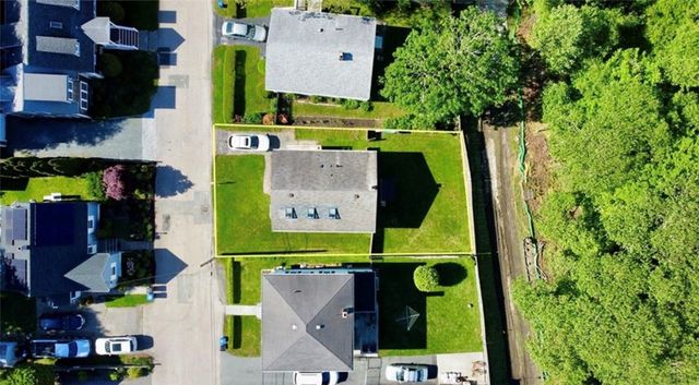 6 Sullivan Street, Newport, RI 02840