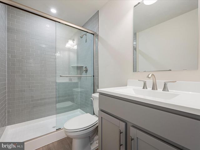 17 LYRIQ CT, Inwood, WV 25428