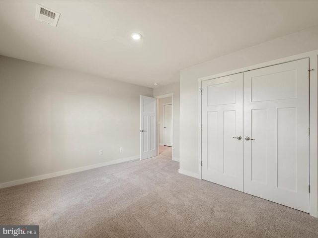 17 LYRIQ CT, Inwood, WV 25428