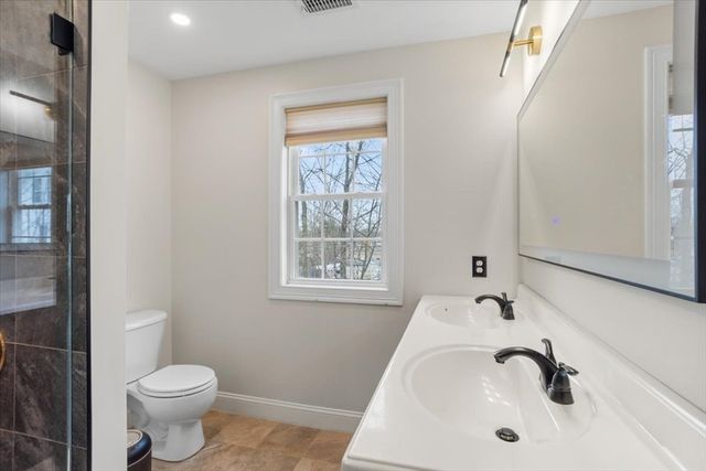 80 Locust St, Brockton, MA 02301