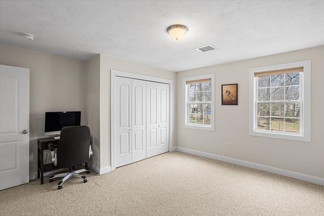 80 Locust St, Brockton, MA 02301