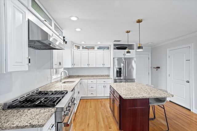 80 Locust St, Brockton, MA 02301