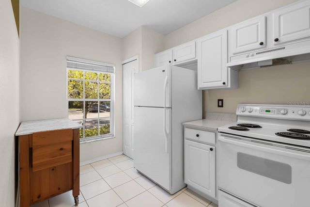 2411 LAKE WOODBERRY CIRCLE, Brandon, FL 33510