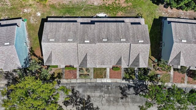 2411 LAKE WOODBERRY CIRCLE, Brandon, FL 33510