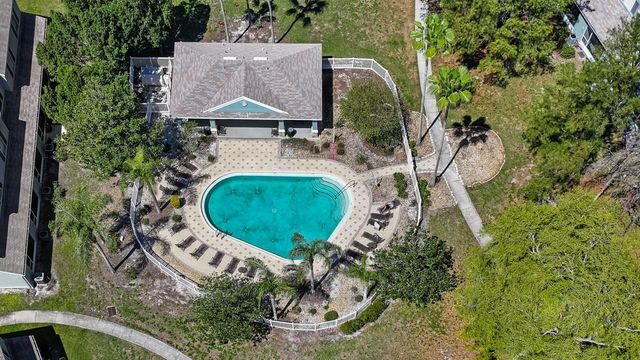 2411 LAKE WOODBERRY CIRCLE, Brandon, FL 33510