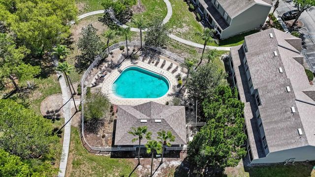 2411 LAKE WOODBERRY CIRCLE, Brandon, FL 33510