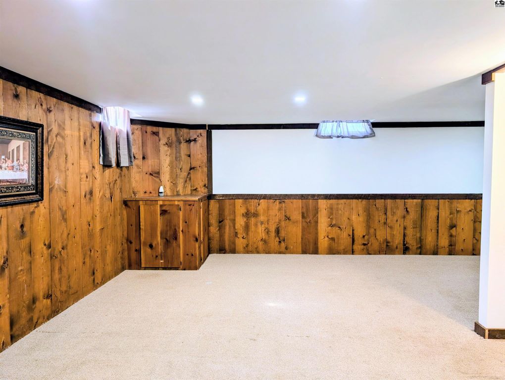1038 Countryside Dr