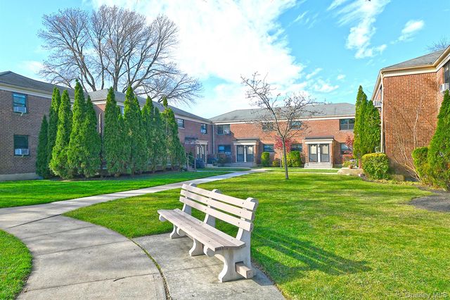 219-07 74th Avenue 447B2, Oakland Gardens, NY 11364