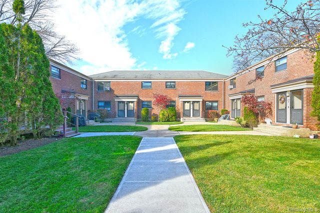 219-07 74th Avenue 447B2, Oakland Gardens, NY 11364