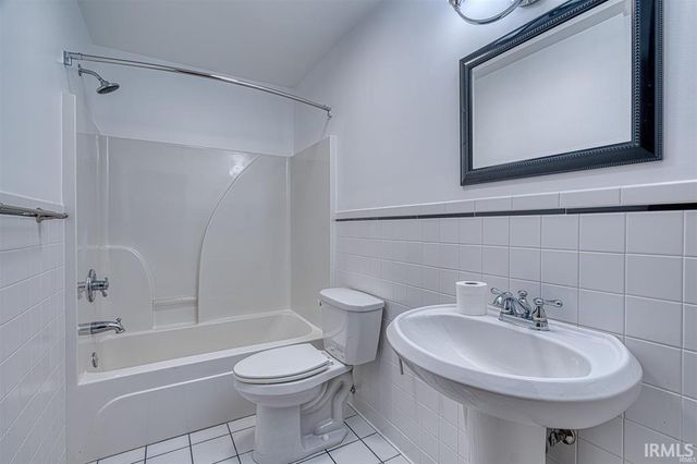 2923 W MILL Road, Evansville, IN 47720