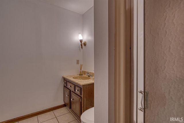 2923 W MILL Road, Evansville, IN 47720